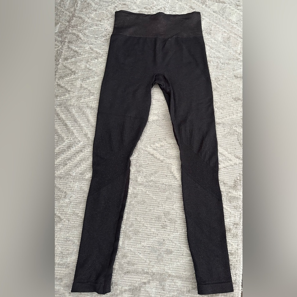 Athleta NWOT Black High-Waisted Leggings with chocolate stitching